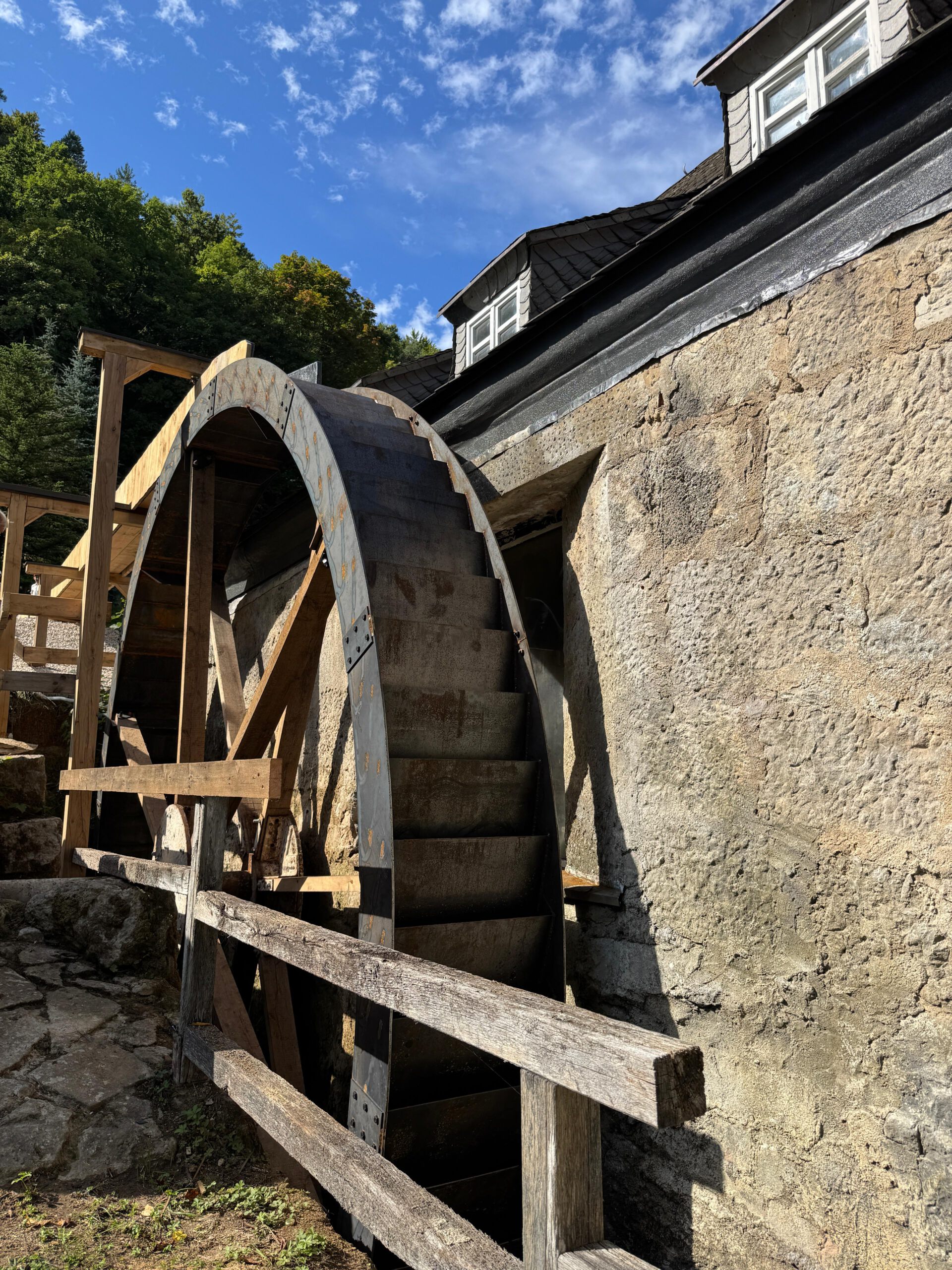 Neues_Mühlrad_Quelle_Inge_Blank