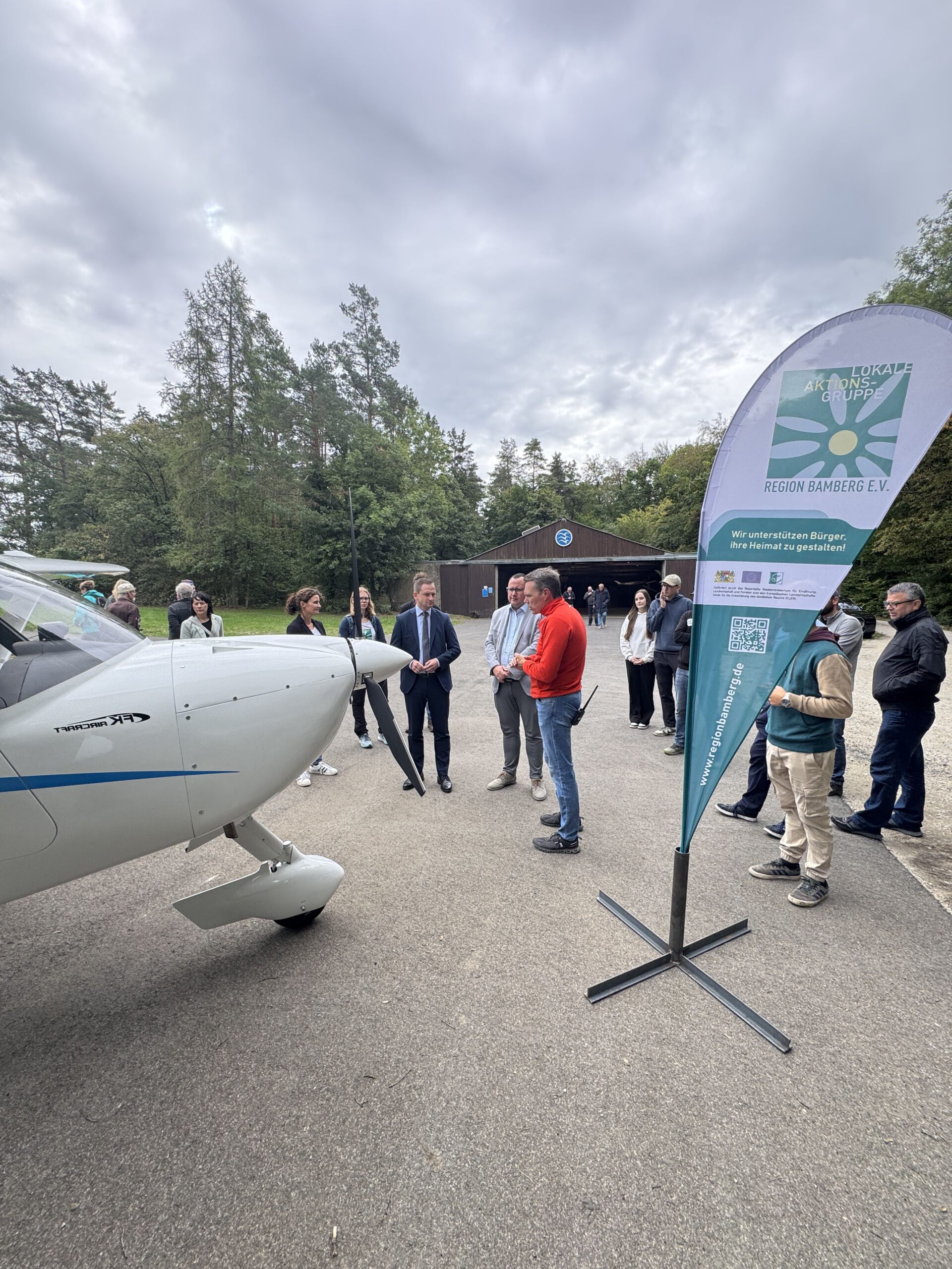 Besichtigung LEADER-Projekt Friesener Warte – Ultraleichtflugzeug